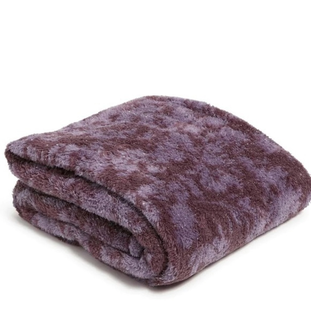 Vera Bradley Shimmer Fleece Throw Blanket Comfy Soft Warm Cozy 80” x 50” NEW